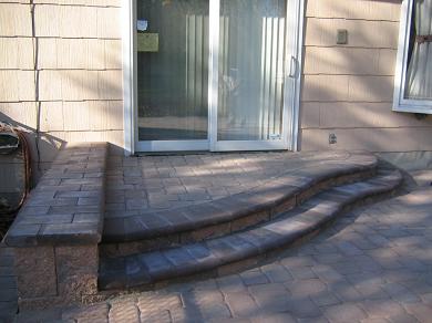 EP Henry Harvest Blend Terrace Wall Steps with Old Town Cobble and Brown Bullnose  